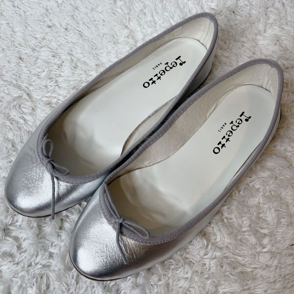 美品 レペット repetto サンドリオン バレエシューズ フラットパンプス シルバー ラウンドトゥ 36 1/2 23.5cm