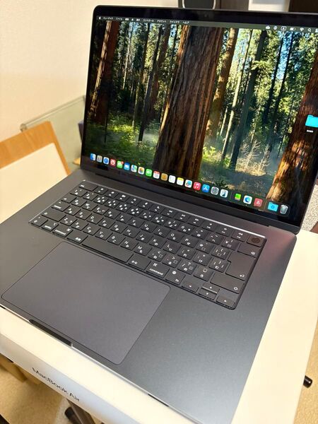 Apple MacBook Air 15インチ M3(8コアCPU/10コアGPU) 256GB ミッドナイト MRYU3J/A