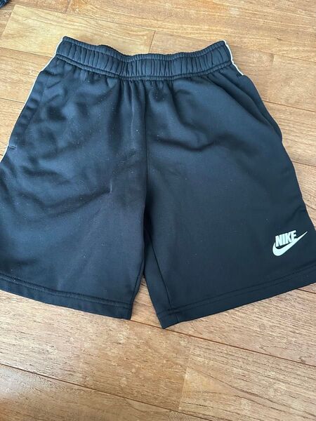 NIKE ハーフパンツ 150