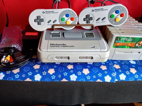任天堂 スーパーファミコン 本体一式 スーファミ アダプター AVケーブル カセット動作確認済 SFC