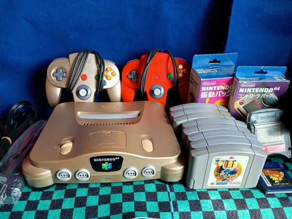 任天堂 NINTENDO64 ニンテンドー64 ゴールド本体一式 ゲームソフト付き 動作確認済み Nintendo