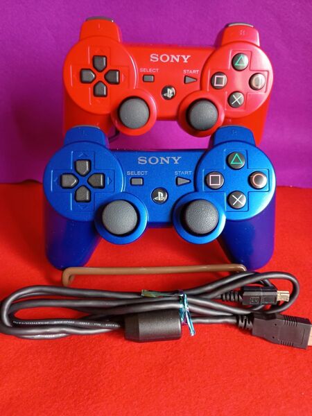 SONY PS3純正品 コントローラーデュアルショック3ブルー1個とレッド1個おまけUSBケーブル1本
