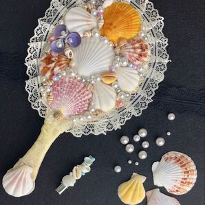 海の舞」C タイプ貝殻の手鏡-可愛い貝殻のヘアクリップ付き