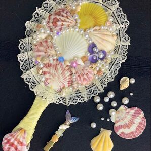 (真珠の花園鏡)貝殻の手鏡とヘアクリップ付き
