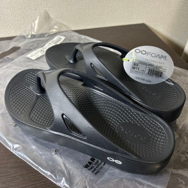 OOFOS ウーフォス OOriginal リカバリーサンダル 黒 ブラック M9 W11
