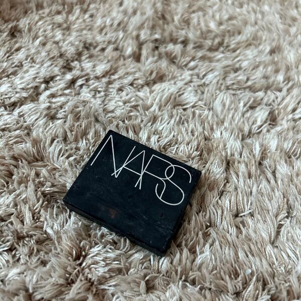 NARS アイシャドウ 5322 FEZ シングルアイシャドー