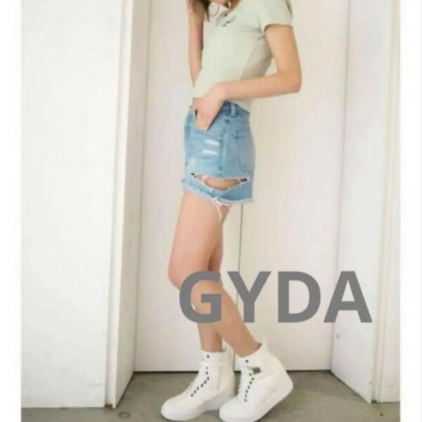 【美品】GYDA セクシー デニムショートパンツ クラッシュ加工 XS
