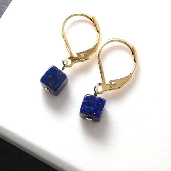 【No.1012】 ラピスラズリ キューブ 天然石 フレンチフックピアス ゴールドカラー サージカルステンレス