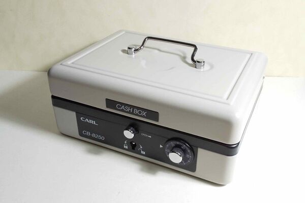手提げ金庫 CARL CASH BOX CB-8250