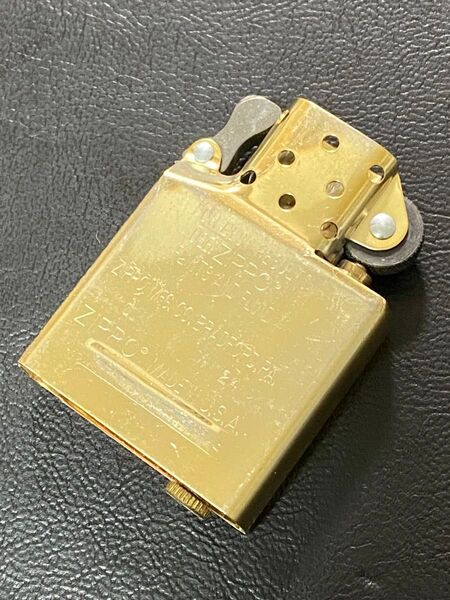 特価品 zippo ゴールドインナー 2024年製 レギュラーサイズ