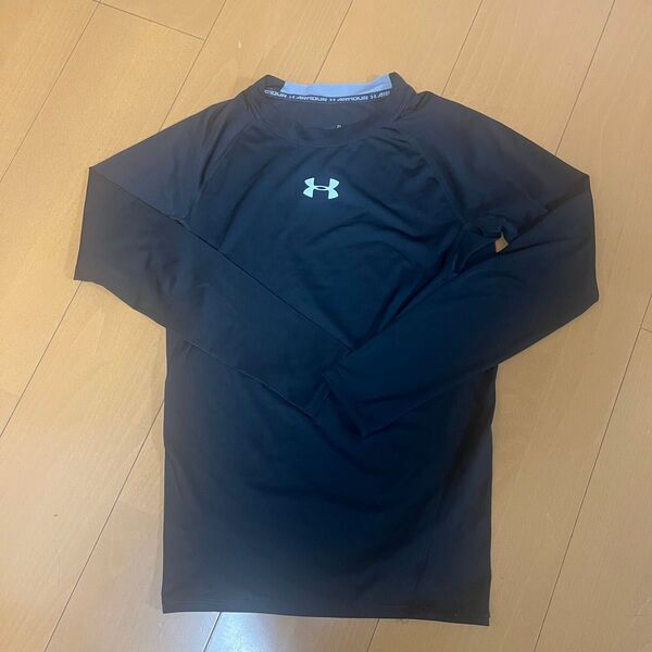 Under Armour アンダーアーマー アンダーシャツ インナーシャツ 長袖 ブラック 野球 サッカー