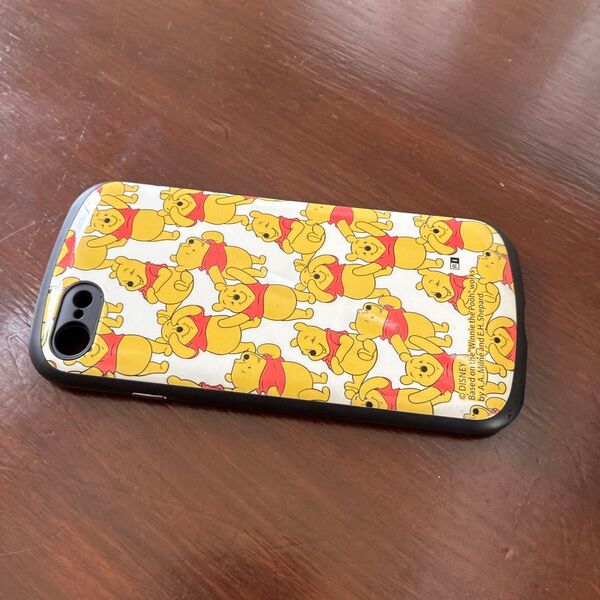 iPhone7/8/SE2/SE3対応 プーさん スマホケース