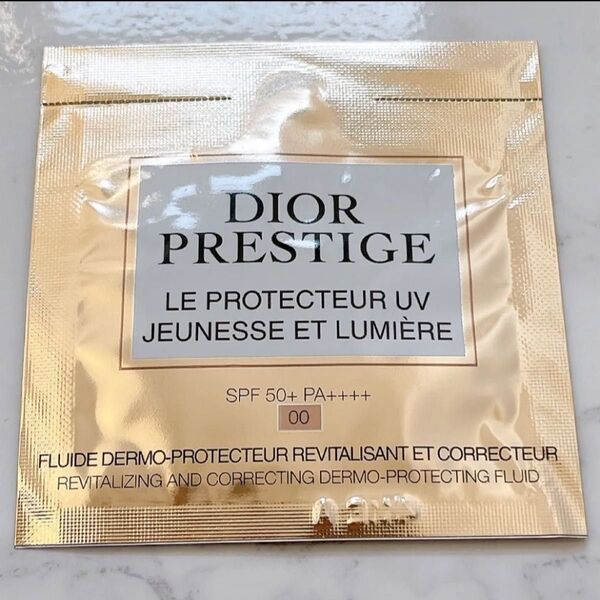 Dior BB プレステージ ホワイトル プロテクター UVルミエール 00