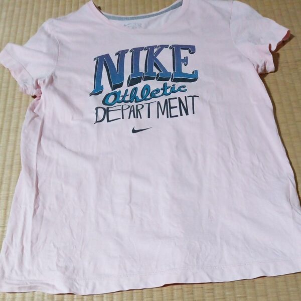 NIKE Tシャツ ピンク レディース
