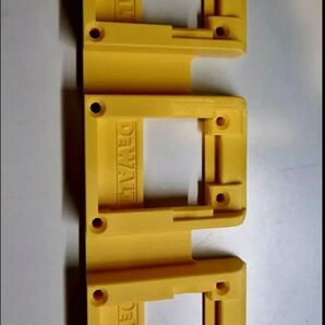 18Vフレックスバッテリー用Dewaltトライオバッテリーホルダー