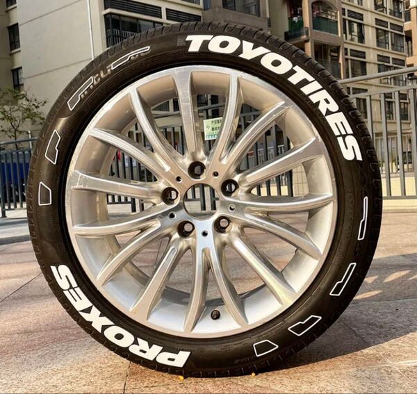 トーヨータイヤ タイヤステッカー 1台分8枚 3D ホワイトレター タイヤレター デカール 専用接着剤2個付き