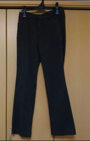 パンツ 黒 スラックス ブラック センタープレス ボトムス