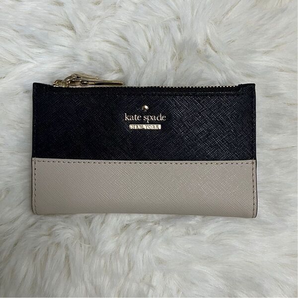 【未使用品】ケイトスペード kate spade 二つ折り カードケース レザー