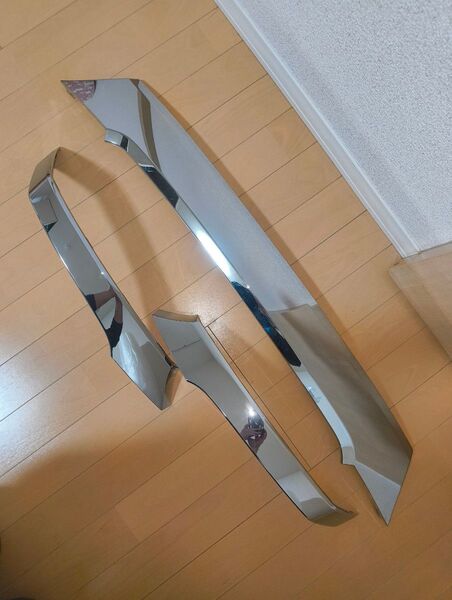ホンダNBOXカスタムJF1 前期純正フロントグリルガーニッシュ3点セット