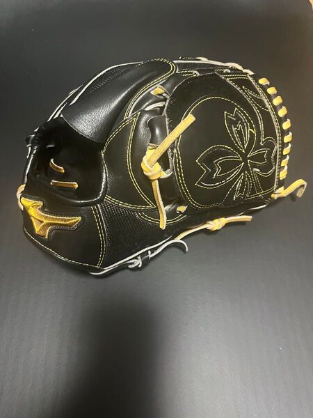 ミズノプロ硬式投手用グローブ