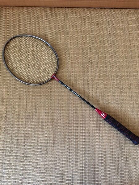 YONEX バドミントンラケットカーボネックス8