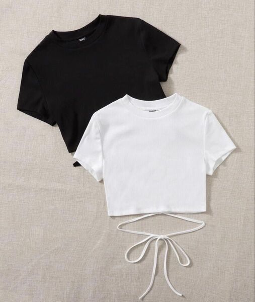 シーインSHEINリブニットトップスTシャツ2枚セットブラックホワイト韓国可愛い カットソー 半袖 白黒サブカル原宿y2k