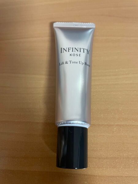 INFINITY リフト& トーンアップベース 30g ②