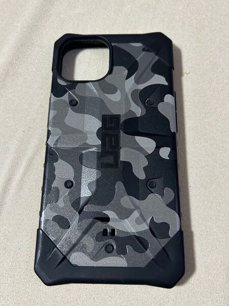 ※クーポン使えます★【中古】UAG iPhone 13 ケース PATHFINDER ミッドナイトカモ