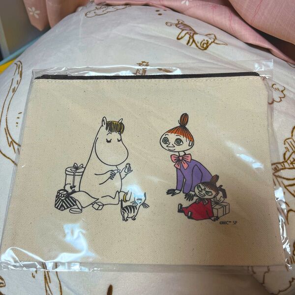 ムーミン ポップアップストア 限定品 ポーチ ミィ ミムラ姉さん フローレン