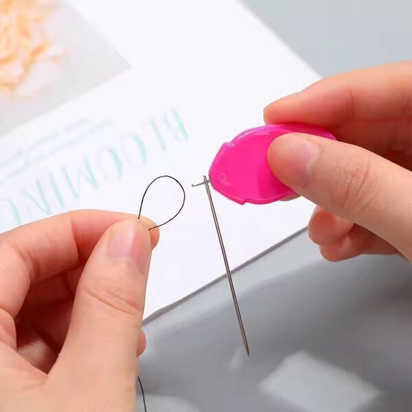 【1個】糸通し 針通し スレダー 針穴 引っ掛け ミシン ハンドメイド 糸通し器