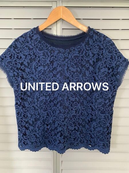 UNITED ARROWS 総レース 半袖トップス ネイビー