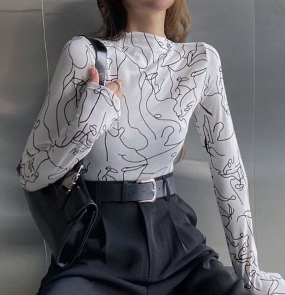 美品☆グレイル・GRL☆総柄モックネックトップス 長袖