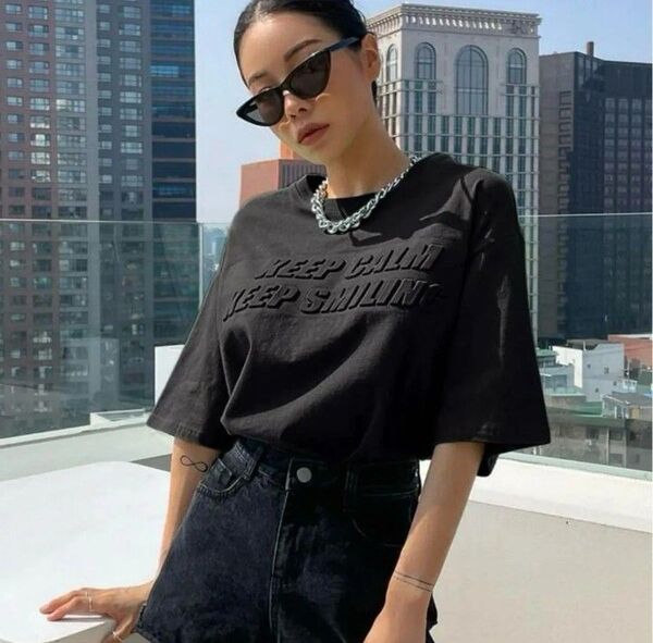 プリントTシャツ・トップス・ドロップ・ショルダー Tシャツ・クロップド丈・ミニT