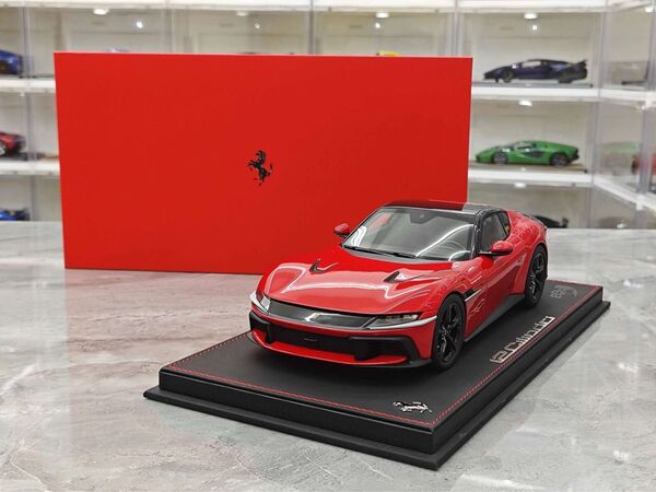 新品 BBR 1/18 Ferrari フェラーリ 12 Cilindri フェラーリ ミニカー