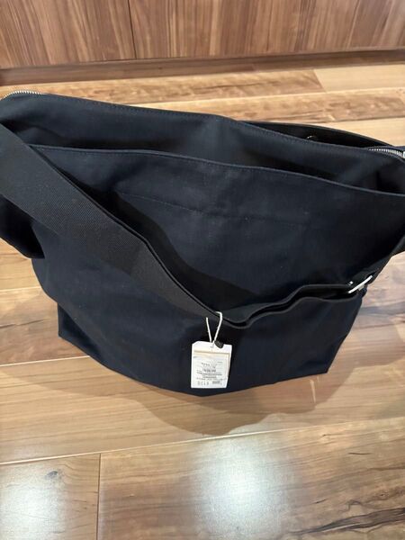 マリメッコmarimekkoショルダーバッグ ブラック 未使用 タグ付き