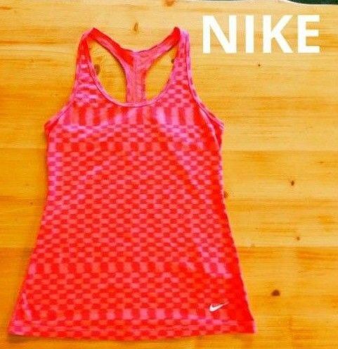 NIKE タンクトップ レディース M