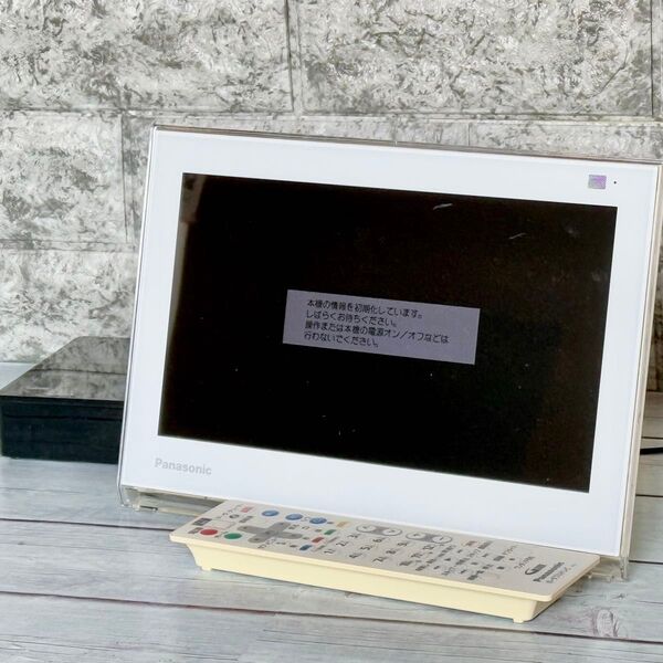 Panasonic「プライベート・ビエラ」10型ポータブルテレビ