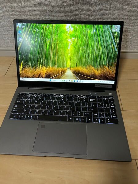 英字キーボード+光るバックライト搭載i7-1195G7 Win11ノートPC
