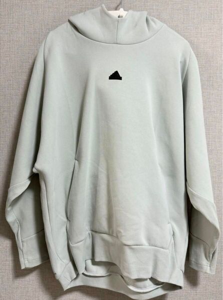 adidas ロゴ入りパーカー グリーン系