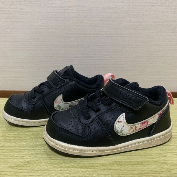 NIKE ナイキ スニーカー 花柄 黒 14㎝