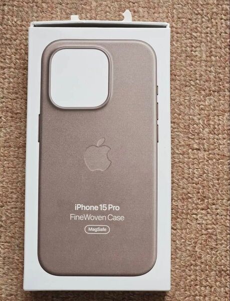 【新品未使用品】Apple MagSafe対応 iPhone 15 Pro ファインウーブンケース トープ 純正 美品