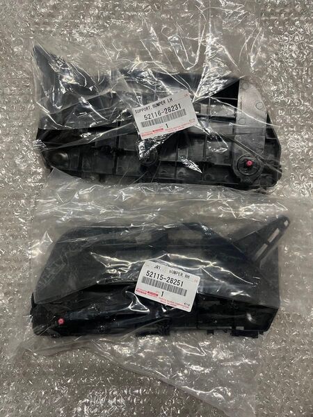 未使用 80ヴォクシー 80ノア エスクァイア 純正フロントバンパーリテーナー左右 バンパーサポート バンパーブラケット