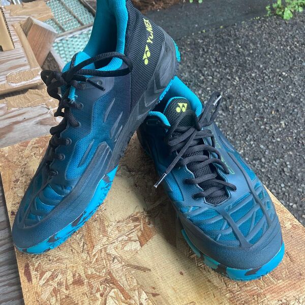 YONEX パワークッションカスケードドライブ 27.5㎝ ブラック/グリーン