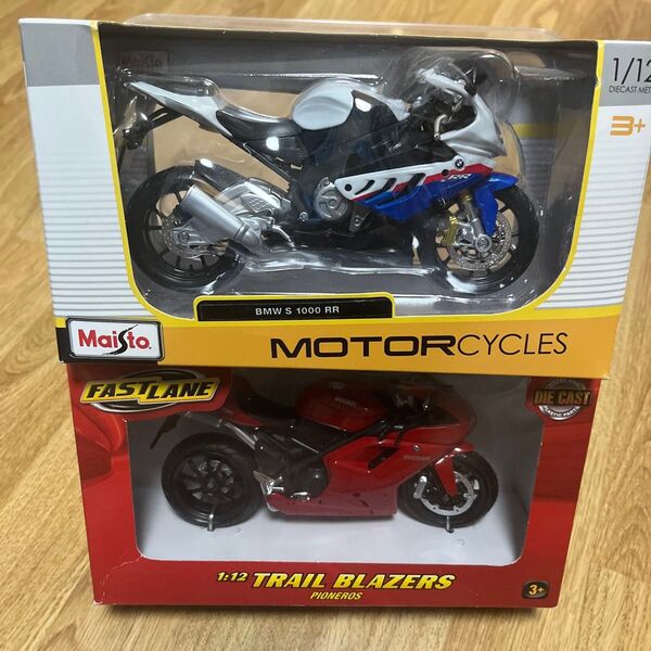 Maisto BMW S 1000 RR 、 FAST LANE TRAIL BLAZERS PIONEROS 2台