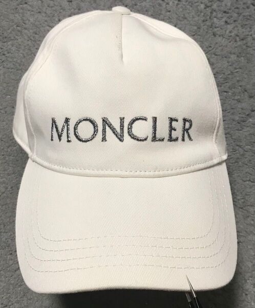 moncler ロゴキャップ
