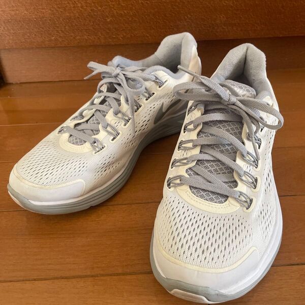 NIKE ナイキルナグライド4 26.0 ランニングシューズ マラソン 陸上