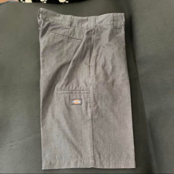 お値下げ 数回着用 Dickies ディッキーズ ハーフパンツ グレー 32 ワークパンツ ディッキーズ パンツ Dickies