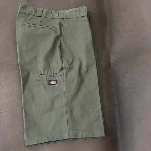 美品 Dickies ディッキーズ ルーズフィット ハーフパンツ オリーブカーキ ワークパンツ ディッキーズ Dickies