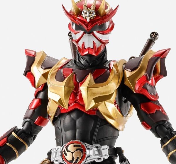 S.H.Figuarts 真骨彫製法 仮面ライダー装甲響鬼アームド響鬼