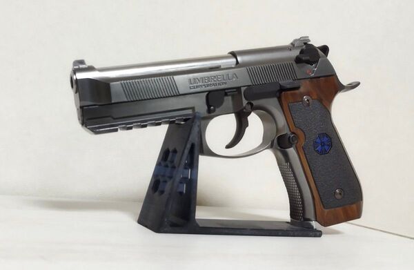 東京マルイ アルバート.W.モデル 01P ガスブローバック 中古品 カスタム塗装 バイオハザード M9 M9A1
